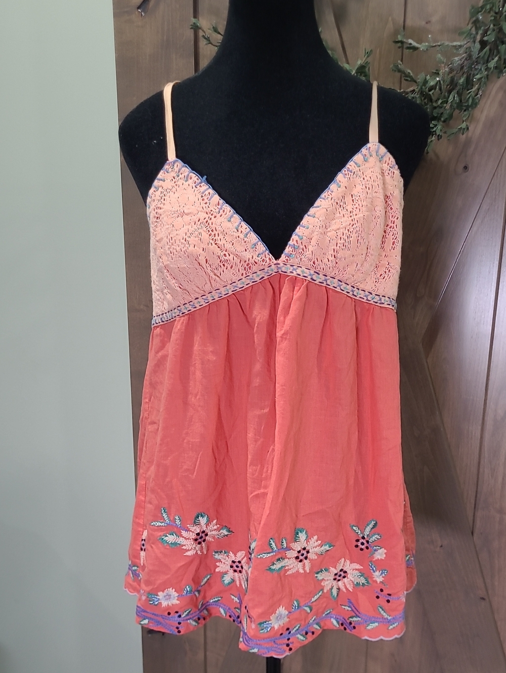 Luv Stori Peach Coral Crochet Bust Embroidered Spaghetti-Strap Women's Tank L